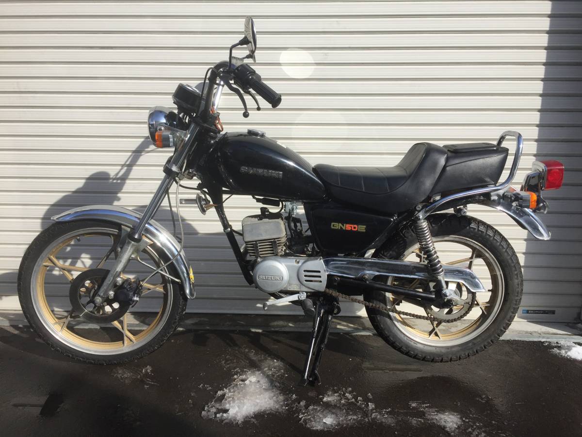 懐かしの空冷MT原付アメリカン！ スズキ・GN50E