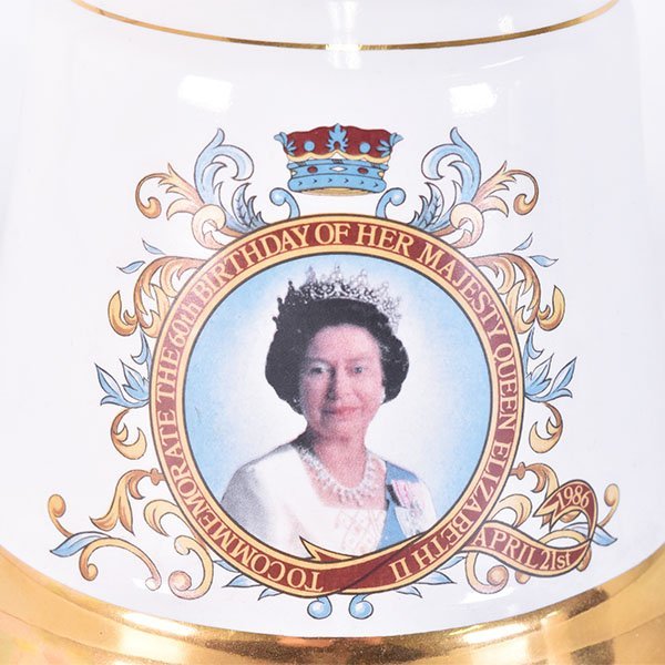 目立った傷や汚れなし】☆ベルズ エリザベス女王 生誕60周年記念 陶器