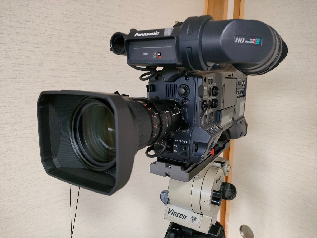 【目立った傷や汚れなし】Panasonic 業務用ビデオカメラ超美品AG-HPX375フルセット+Vinten VISION10局用三脚 ...