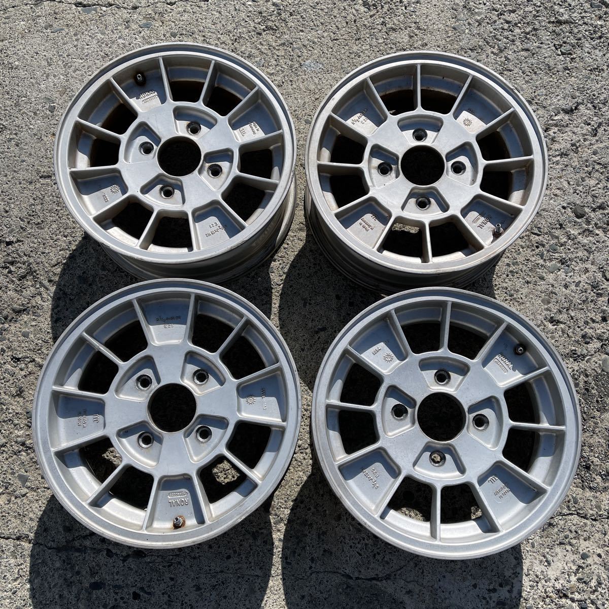 空冷ビートル純正品コンチネンタルPCD130 空冷ビートル純正品コンチネンタルPCD130 - メルカリ