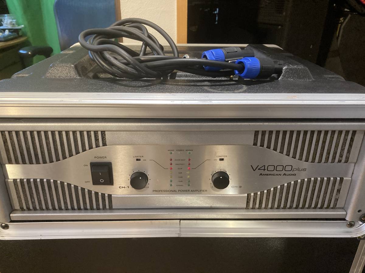 パワーアンプ AMERICAN AUDIO V4000plus