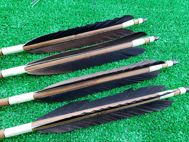 弓具』4ツ矢と矢筒（中古品） こころなし