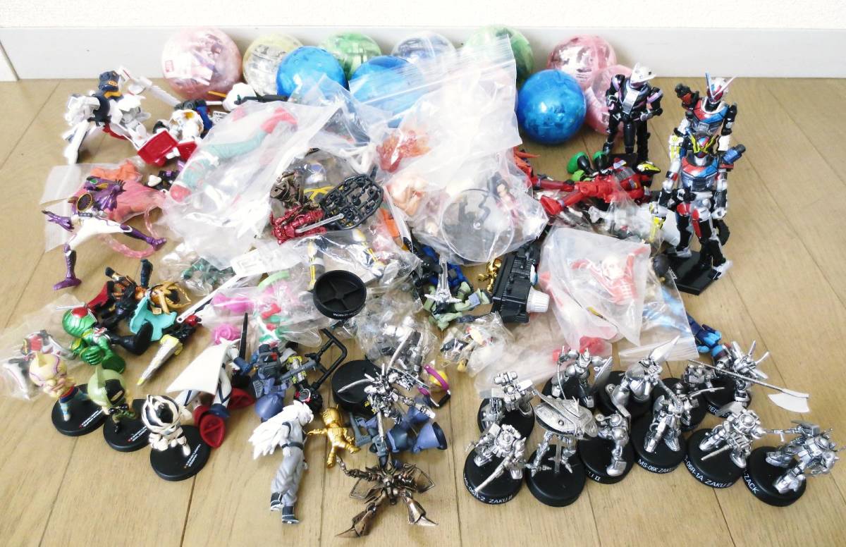 【ジャンク扱い】SDガンダム ミニフィギュア 大量 約147体＋袋入り まとめ ジャンク扱いSDガンダム ミニフィギュア 大量 約147体＋袋入り まとめ