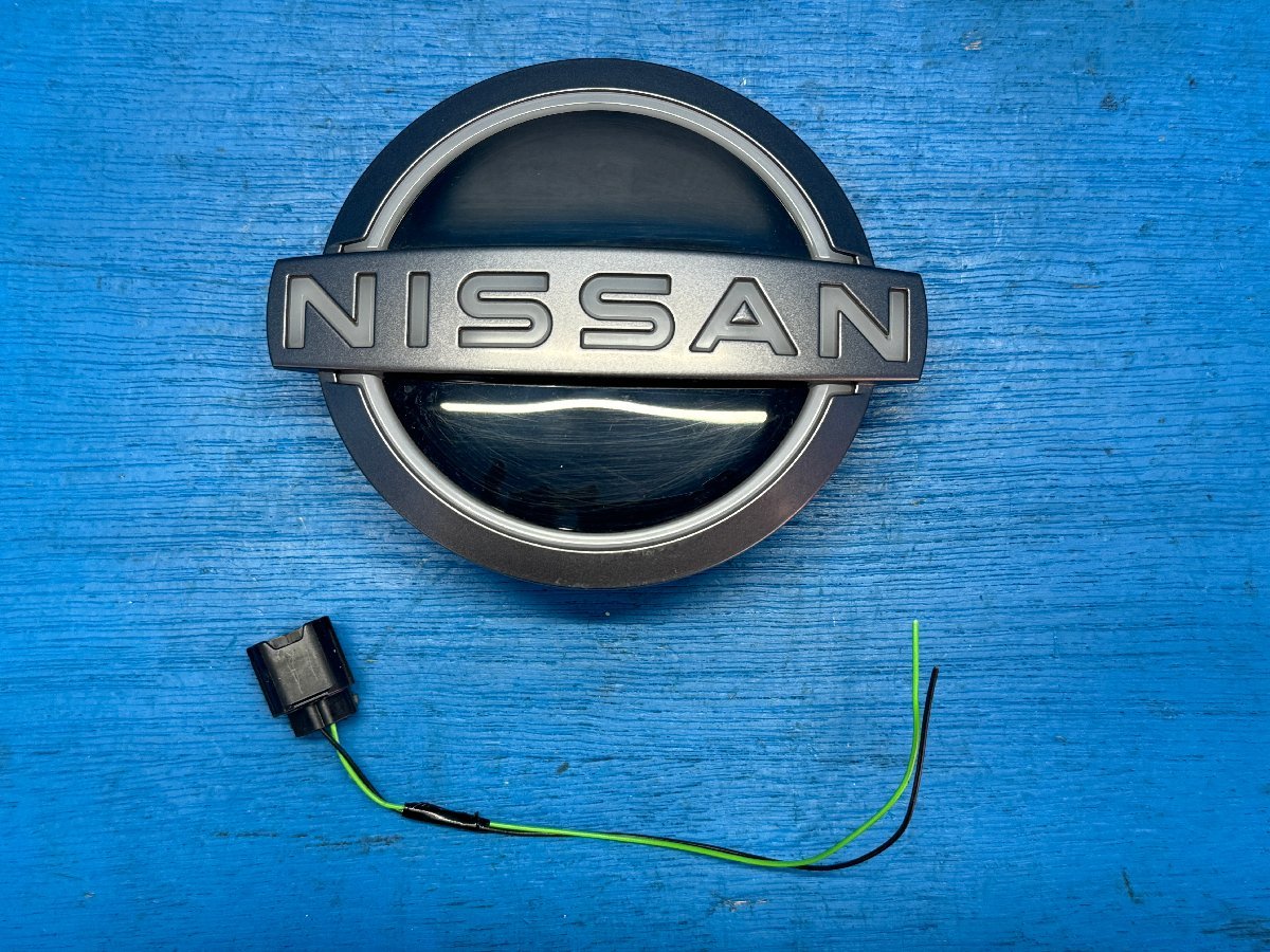 やや傷や汚れあり】NISSAN 日産 SAKURA サクラ 純正 フロントグリル