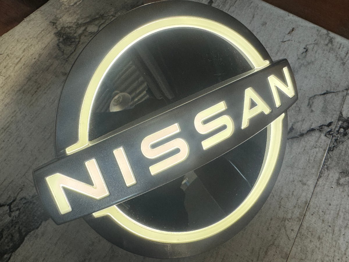 やや傷や汚れあり】NISSAN 日産 SAKURA サクラ 純正 フロントグリル