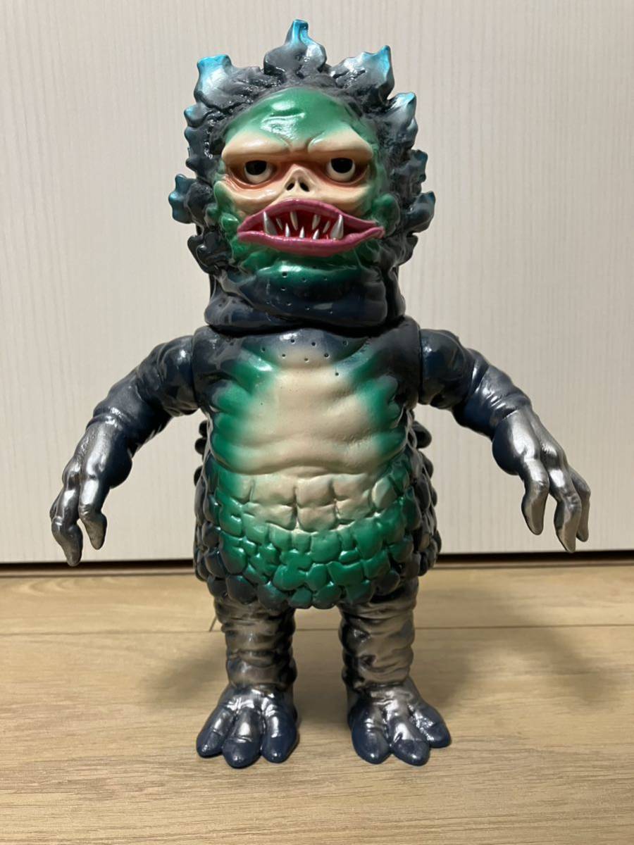 墓場の画廊ソフビ　ウルトラマン　ソフビ　ビーコン　蓄光　未開封未使用品 墓場の画廊ソフビ ウルトラマン ソフビ ビーコン 蓄光 未開封未