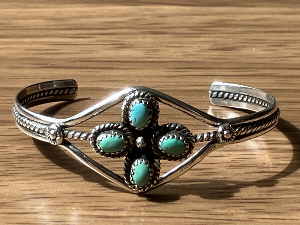 Navajo ナバホ　RJ刻印　ターコイズ　　バングル　スタンプワーク Navajo ナバホ RJ刻印 ターコイズ バングル スタンプワーク