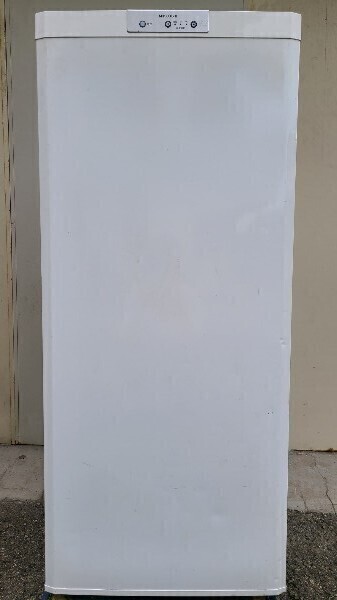 三菱ノンフロン冷凍庫MF-U12N-W形 121L 2009年製 完動品 三菱ノンフロン冷凍庫MF-U12N-W形 121L 2009年製 完動品