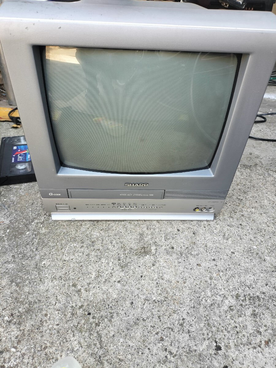 【美品】Victor 14型ビデオデッキ内蔵テレビ C-14MR1-G【動作品】 Yahoo!オークション - 動作品 Victor ブラウン管テレビ 14型 C