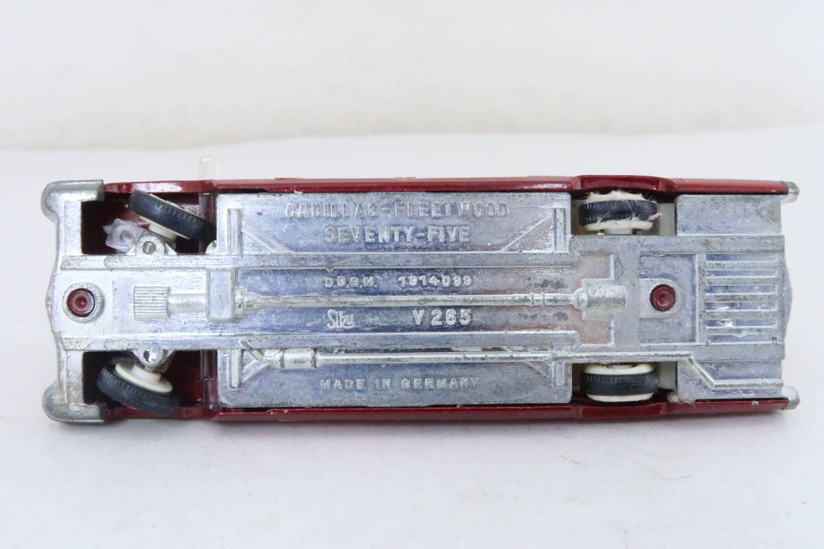 ミニカー SIKU社 「CADILLAC-FLEETWOOD 75 V265」 Cadillac Fleetwood 75