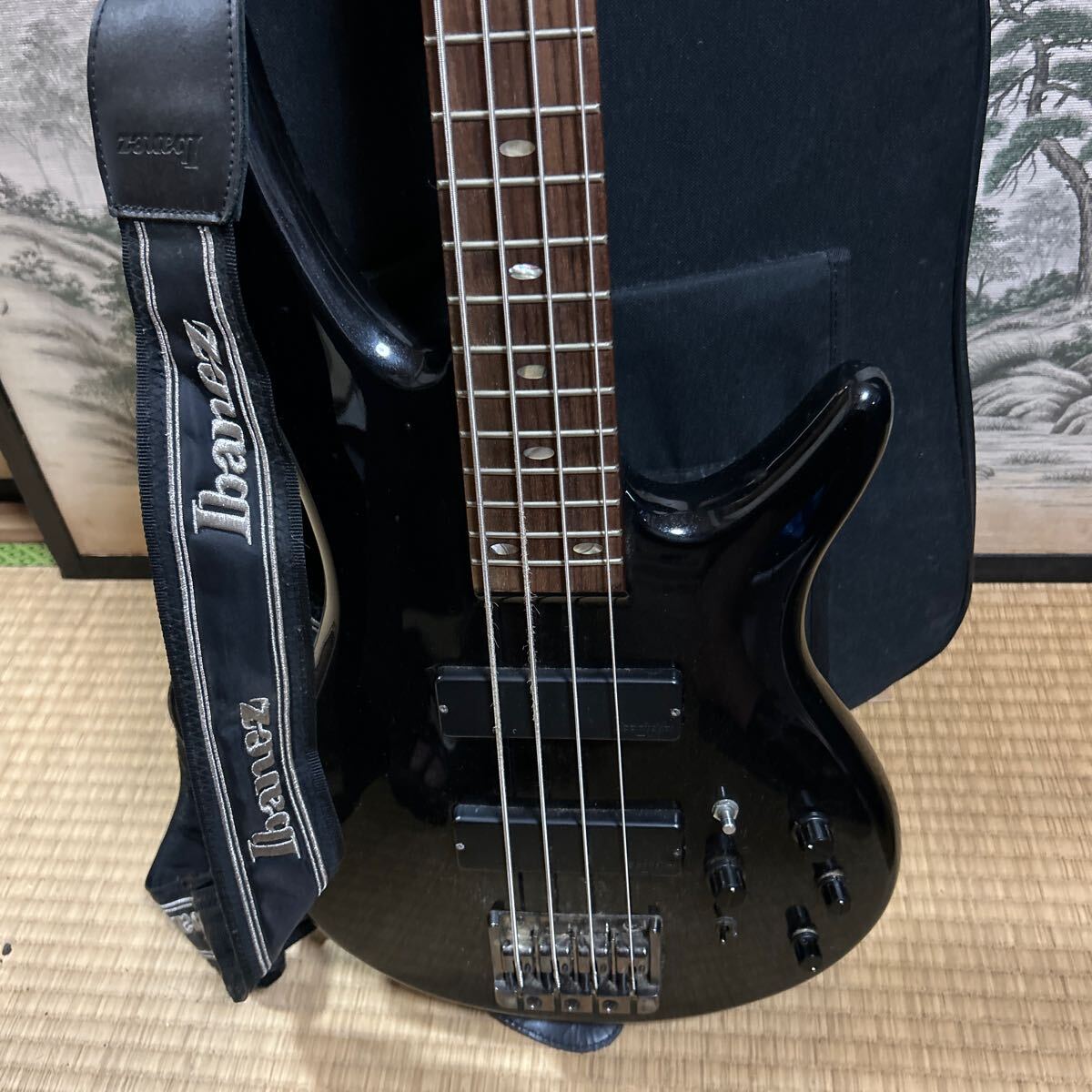 Ibanez ATKシリーズ ブラックエレキベース　ATK305RM Ibanez ATKシリーズ ブラックエレキベース ATK305RM