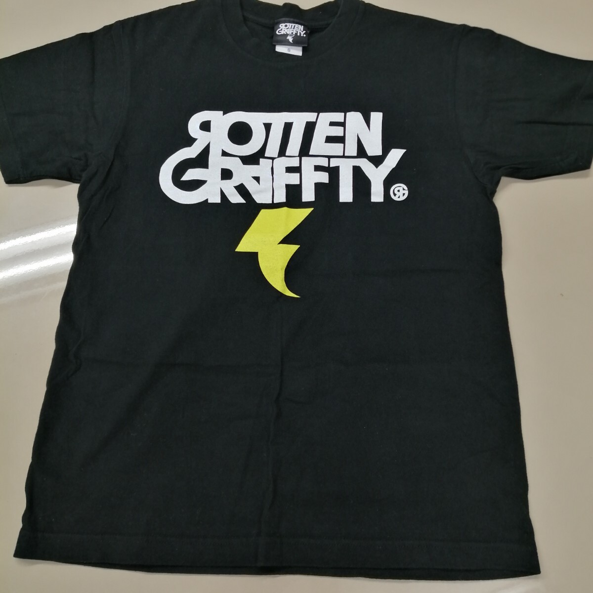 新品】送料無料 新品未使用 ROTTENGRAFFTY 腕章ロットングラフティー