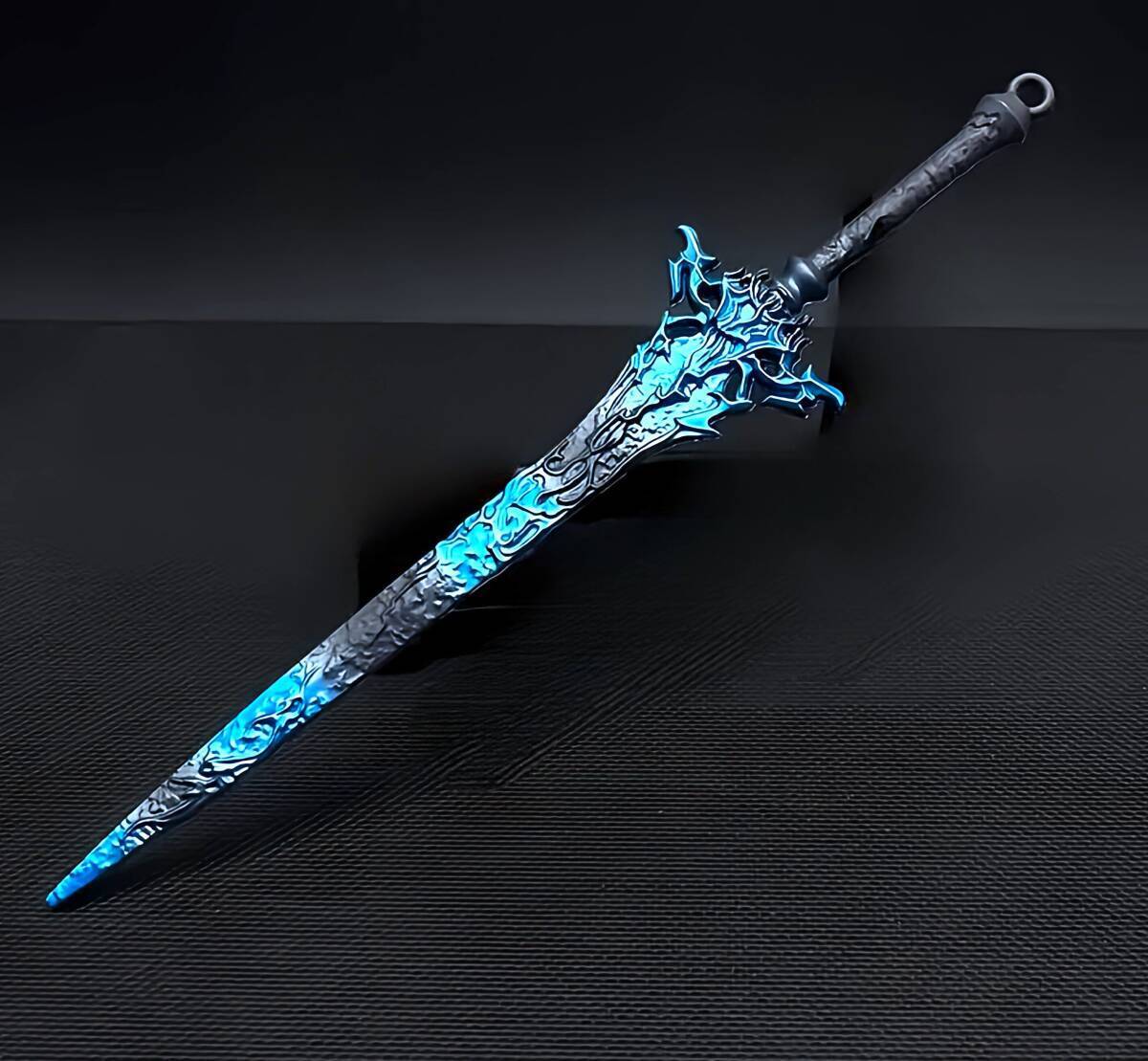 【世界30本限定】最強の食器【アルテマウェポンフォーク】ファイナルファンタジー 中古】最強の食器 アルテマウェポンフォーク FF30周年 当選品 日清激