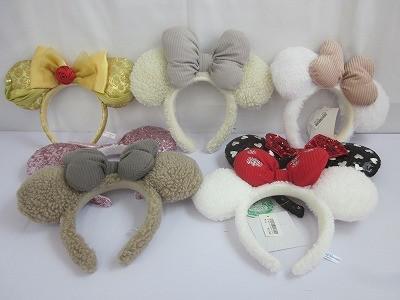 ディズニー リルリンリン ミッキー ミニー 美女と野獣 もこもこ 白 ボア 等 7点 グッズセット 中古品の1番目の画像