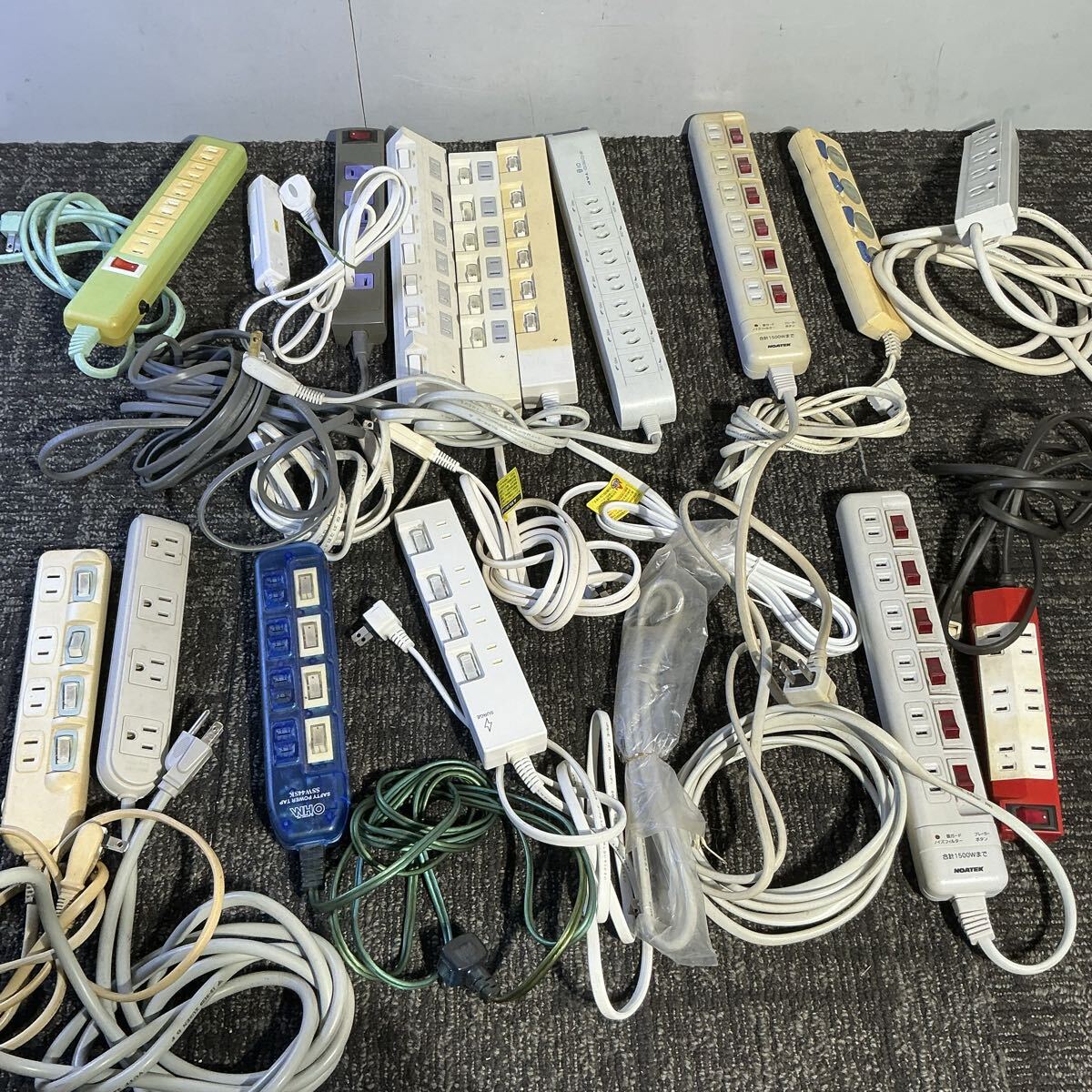 新品】USB コンセント円形 電源タップ 3個AC差込口 3USBポート 付き 