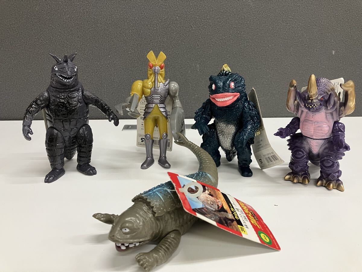 ウルトラ怪獣ソフビ コッテンポッペ リペイント完成品の落札情報詳細 