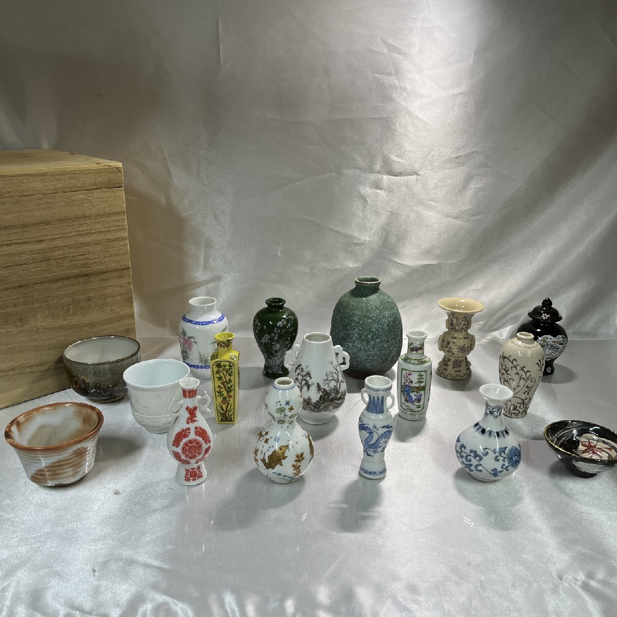 ◇時代物 古手 最上手◇九谷焼 九谷 納賀 青粒 細密画 ミニ花瓶