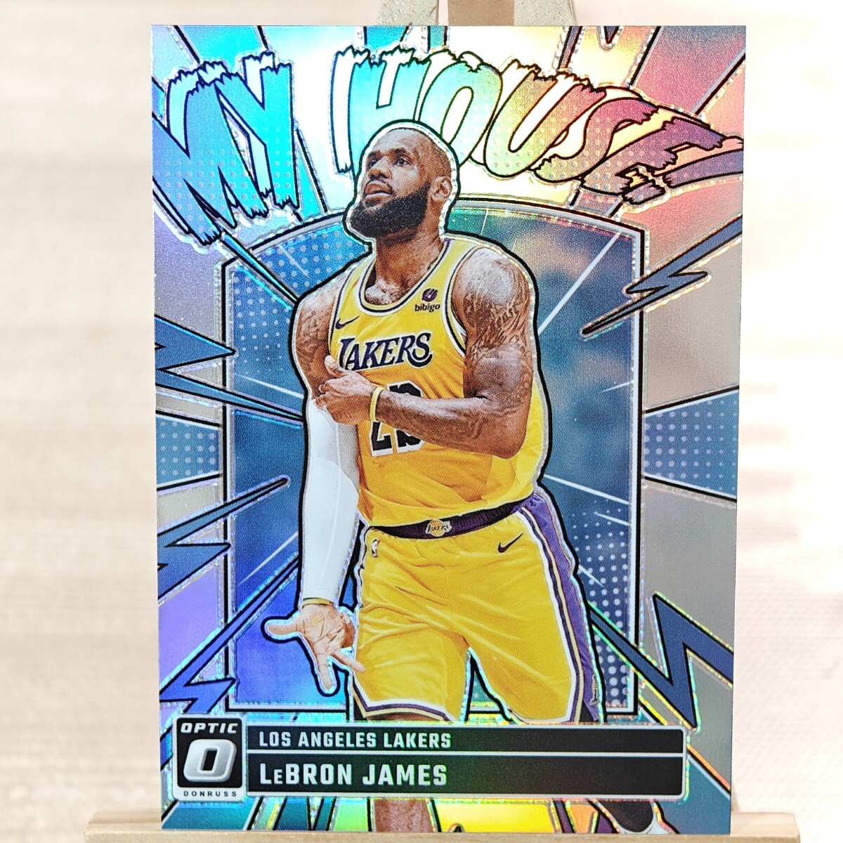 新品】レブロン・ジェームズ 直筆サインフォト/写真 NBA レイカーズの