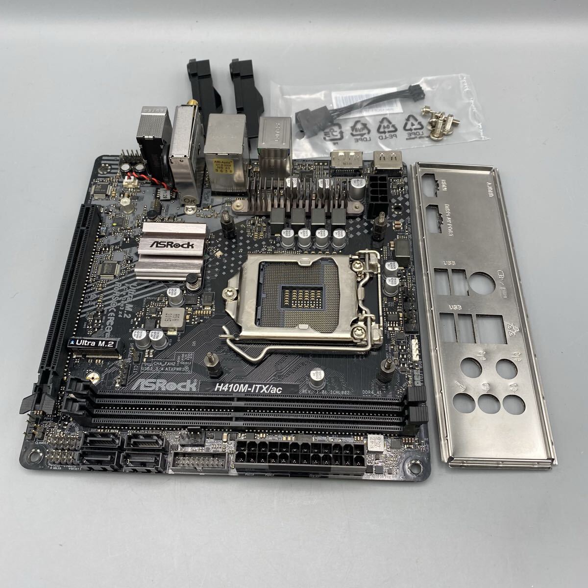 未使用に近い】送料無料【ほぼ未使用 背面パネル未開封】動作品 ASRock