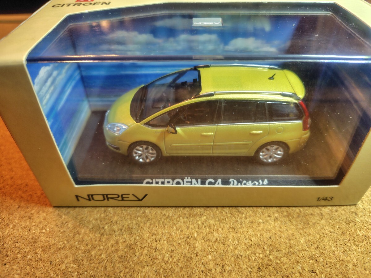 新品】【同梱可】NOREV 1/64 ミニカー シトロエン C4ピカソ レッド