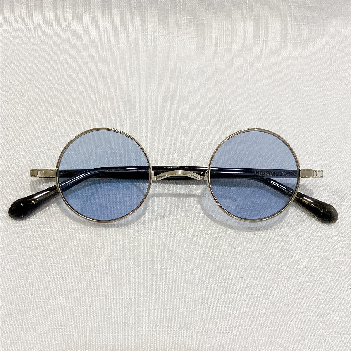 N11☆JOHN LENNON/ジョンレノン「メダル」ROYAL MINT「925？」1940