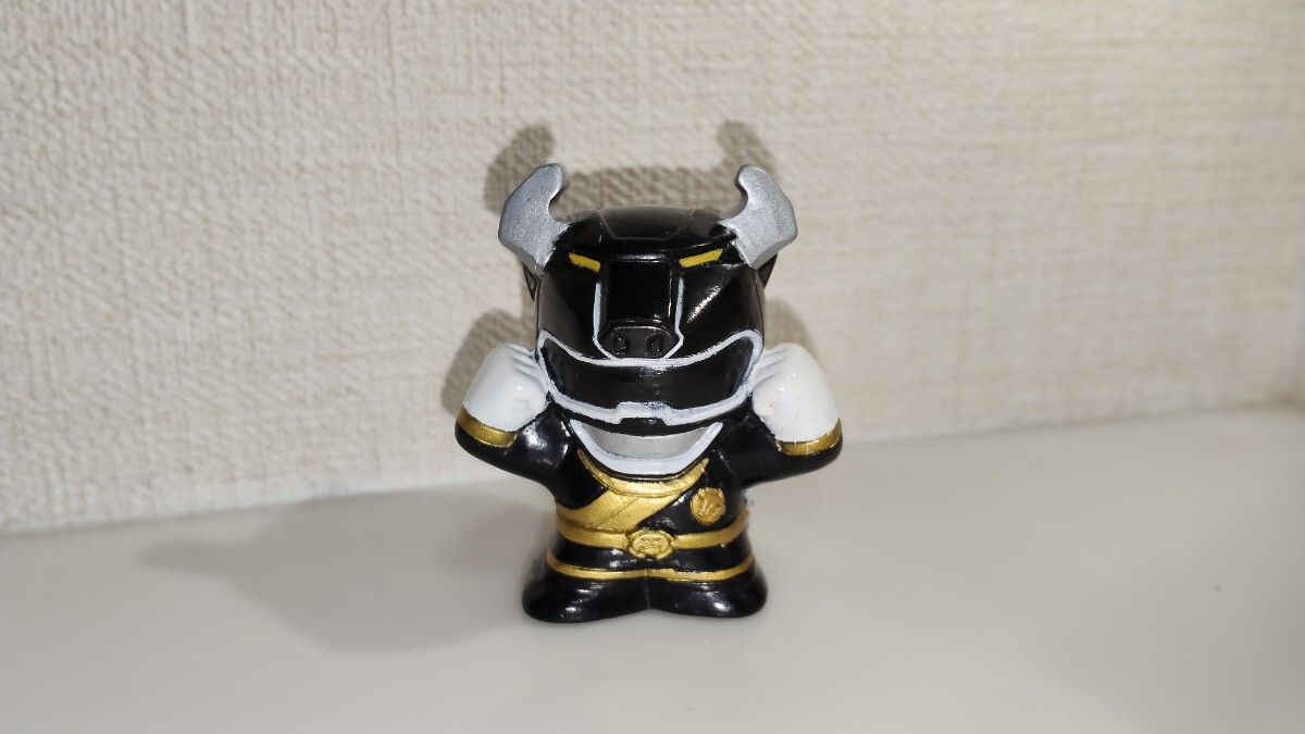 キャラエッグ 百獣戦隊ガオレンジャー ガオブルー ガオブラック HG