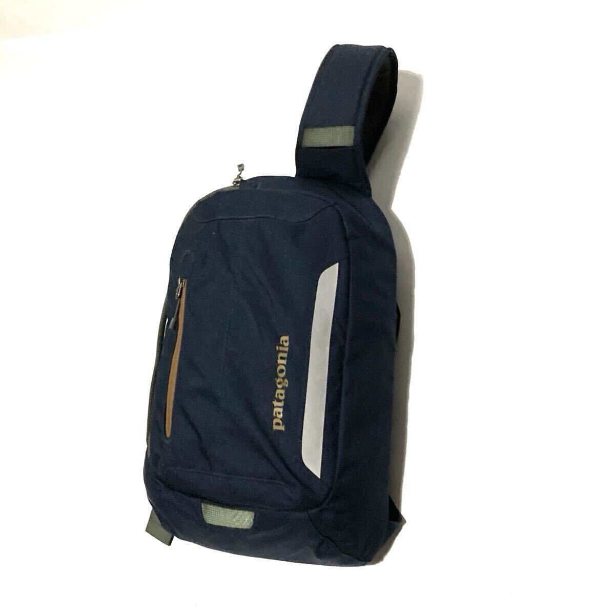 美品 patagonia ATOMアトム 梨花さん愛用カラーボディ バッグTGNワン