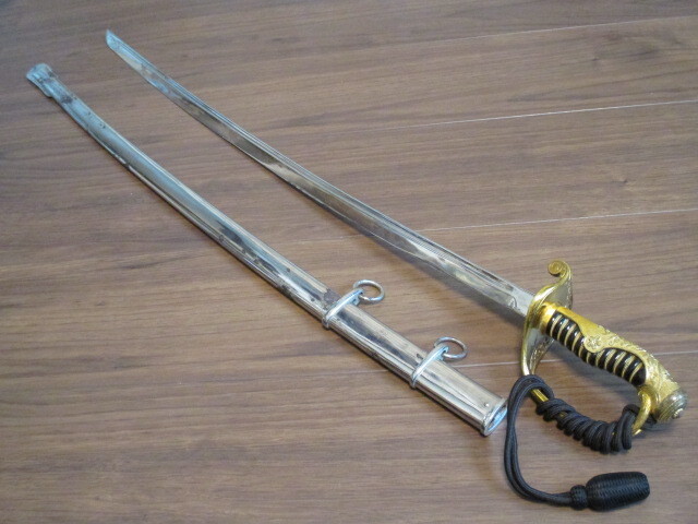 中古】サーベル/軍刀/指揮刀/桜紋/模造刀【時代物】の落札情報詳細