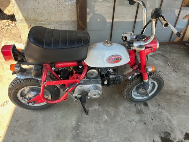中古】ホンダモンキー 工具箱 ツールボックス 書類入れ Z50A Z50Z 6V