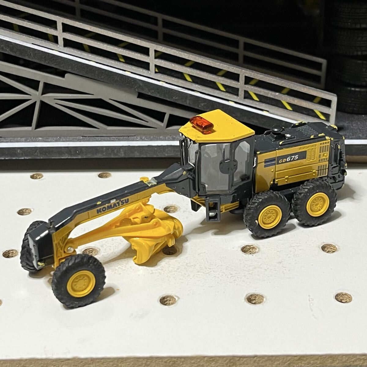 ダイヤペット コマツモーターグレーダー GD605A S=1/50 格安スタートの