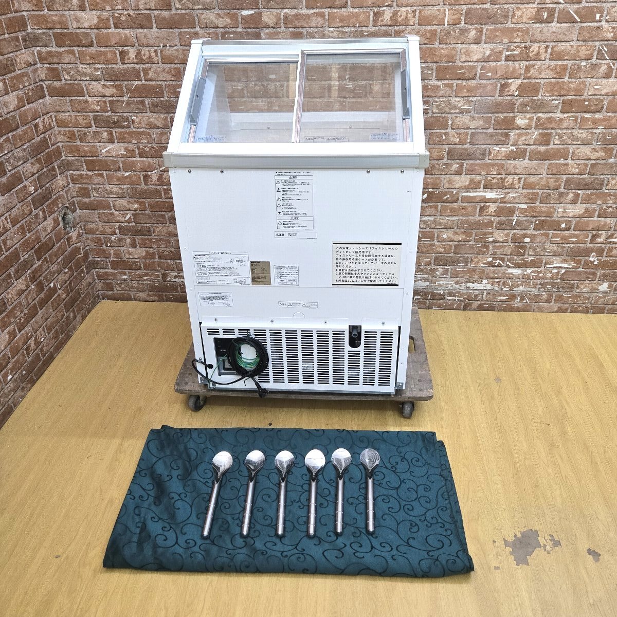 中古】2018年式 中古 パナソニック 冷凍ショーケース アイスショー