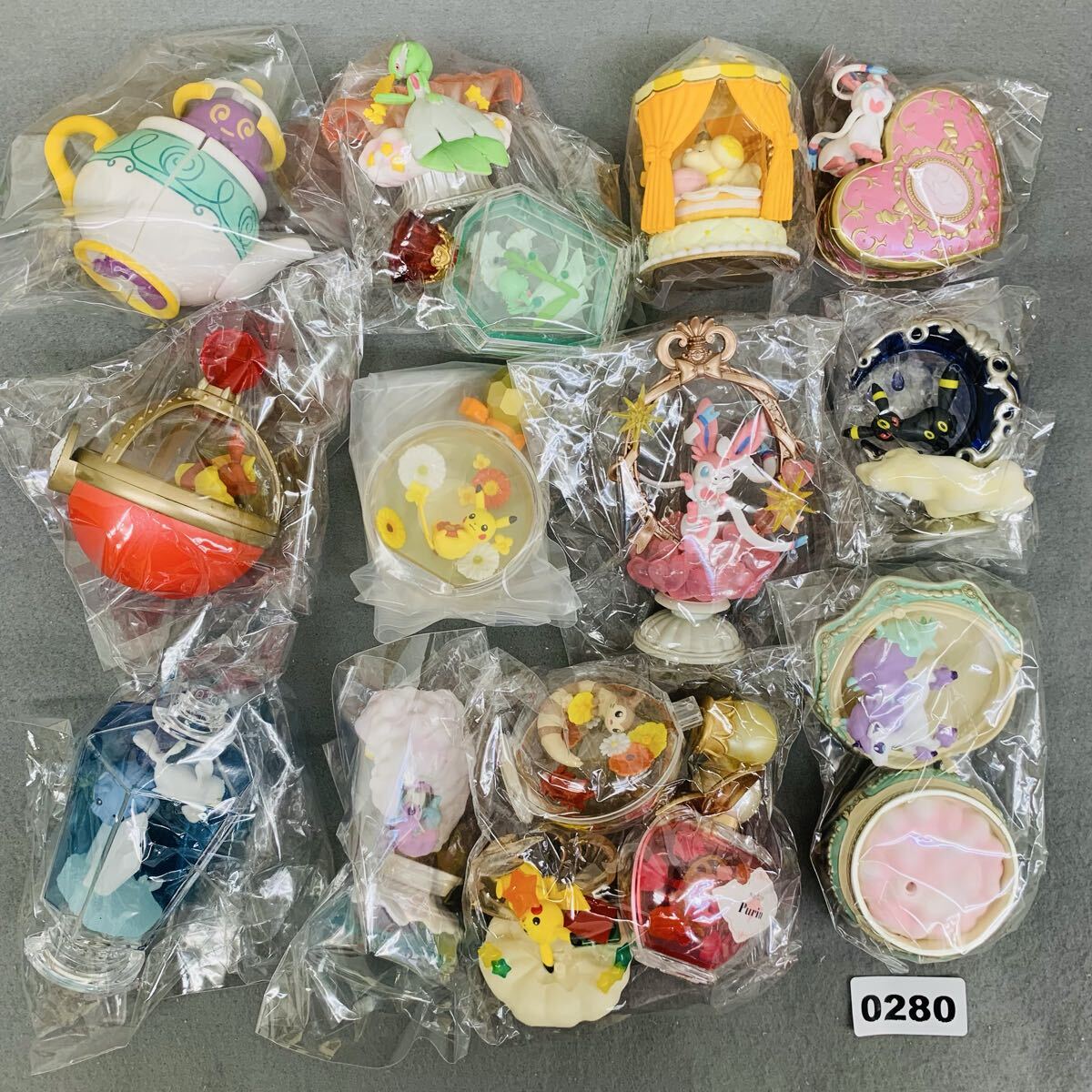 新品】ポケモン☆てのひらイーブイ てのひらニンフィア セット 動作