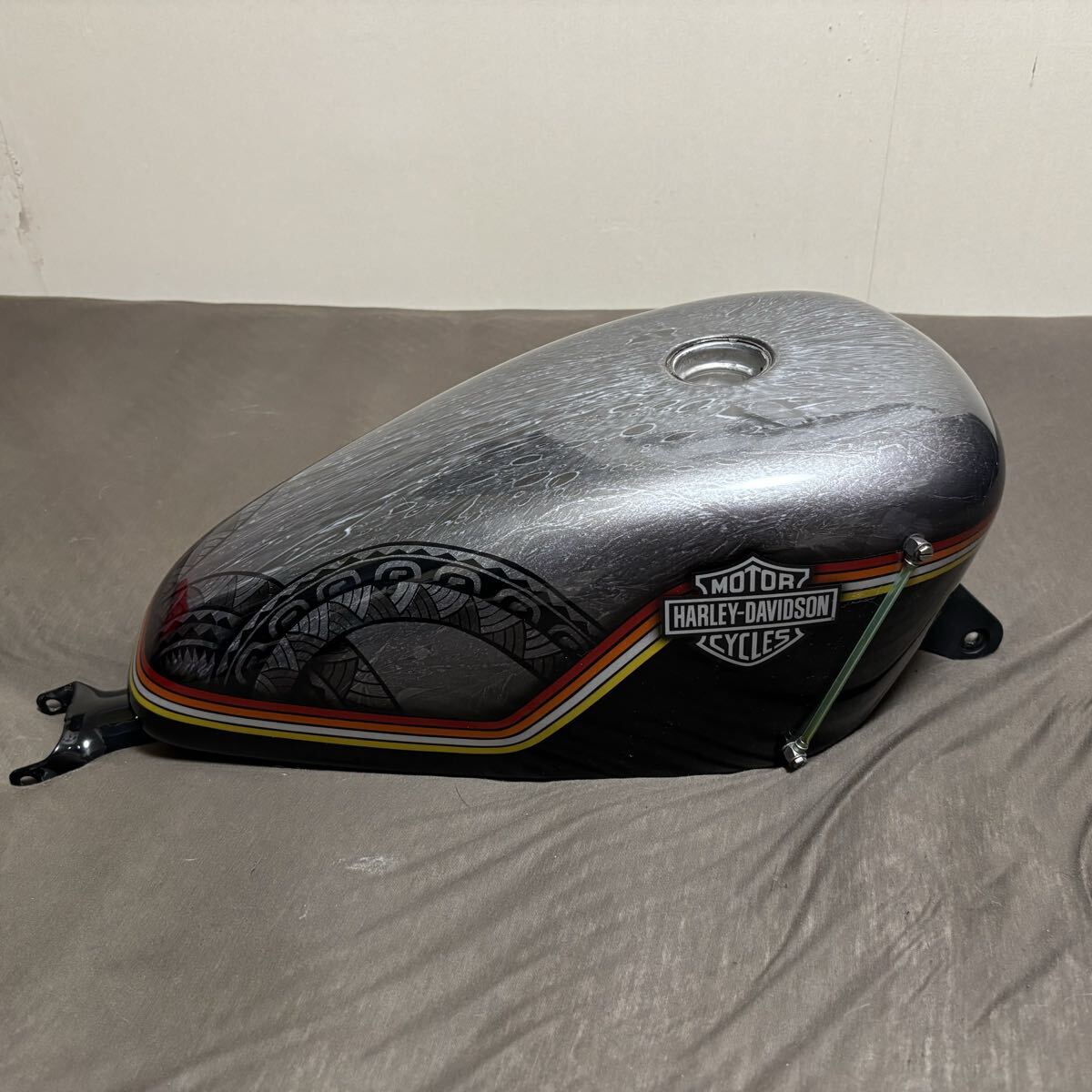 必見☆カスタムペイント 純正スポーツスタータンク 12.5L