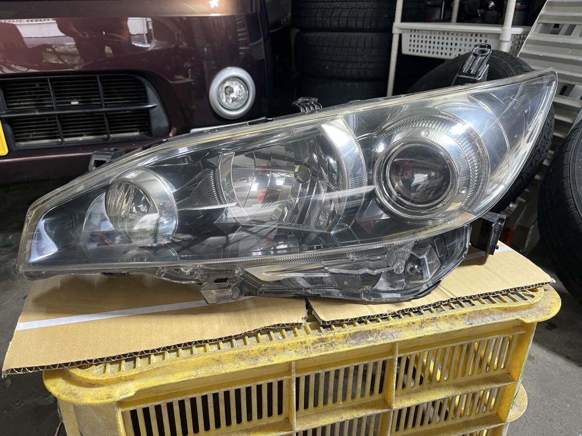 中古】トヨタ ウィッシュ 20系 HIDヘッドライト 殻割り済の落札