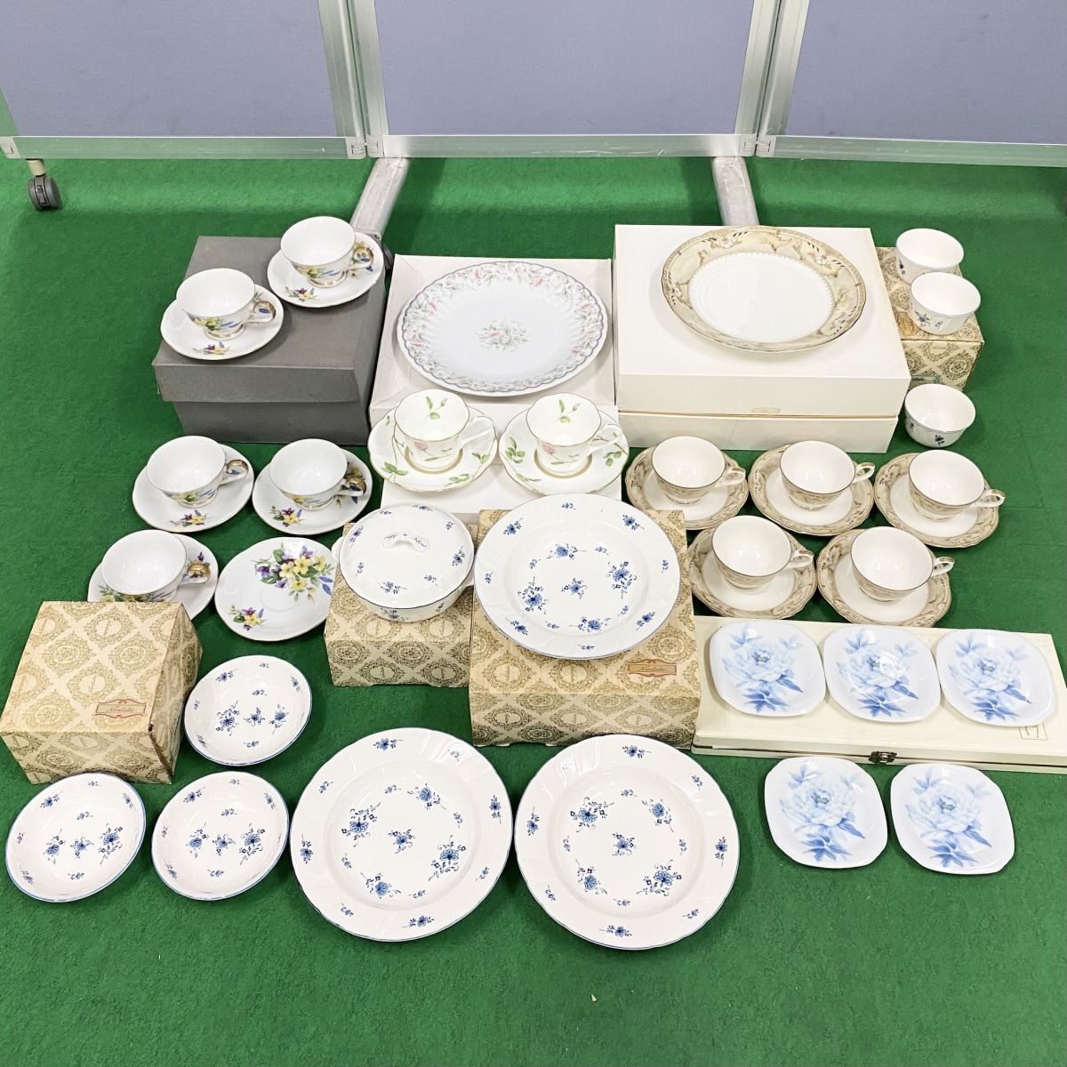 新品】ノリタケ クラフトーン グラタン皿 花柄 5客セット 電子レンジ