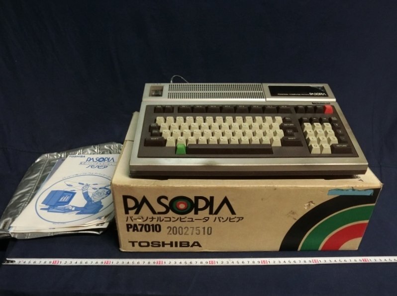 ◇ 東芝 ホームコンピュータ MSX PASOPIA IQ パソピアIQ HX-10D 赤