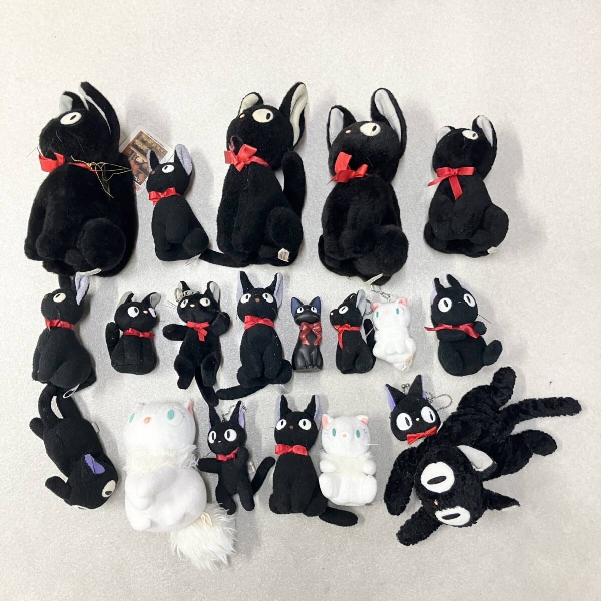 スタジオジブリ】 魔女の宅急便 ジジ ぬいぐるみ・キーホルダー