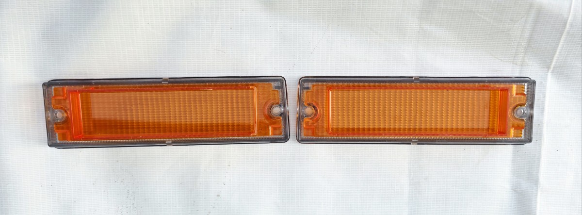 330セドリック　グロリア　旧車 フロントウインカー 左右セット 新品】タテグロ セドリック130.・230・330 ウインカーリレーの落札情報
