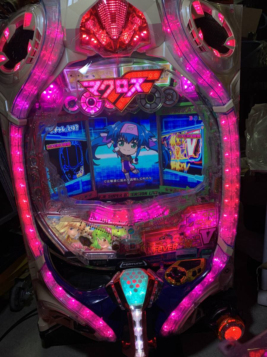 パチンコ中古実機 CRフィーバーマクロスフロンティア お前達が俺の翼だ