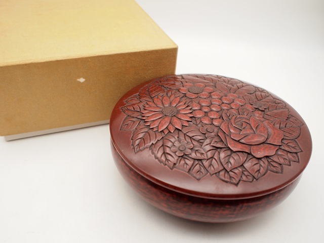 A453 鎌倉彫 安斎 天然木本漆 牡丹彫 四寸茶托五客揃 未使用品の落札