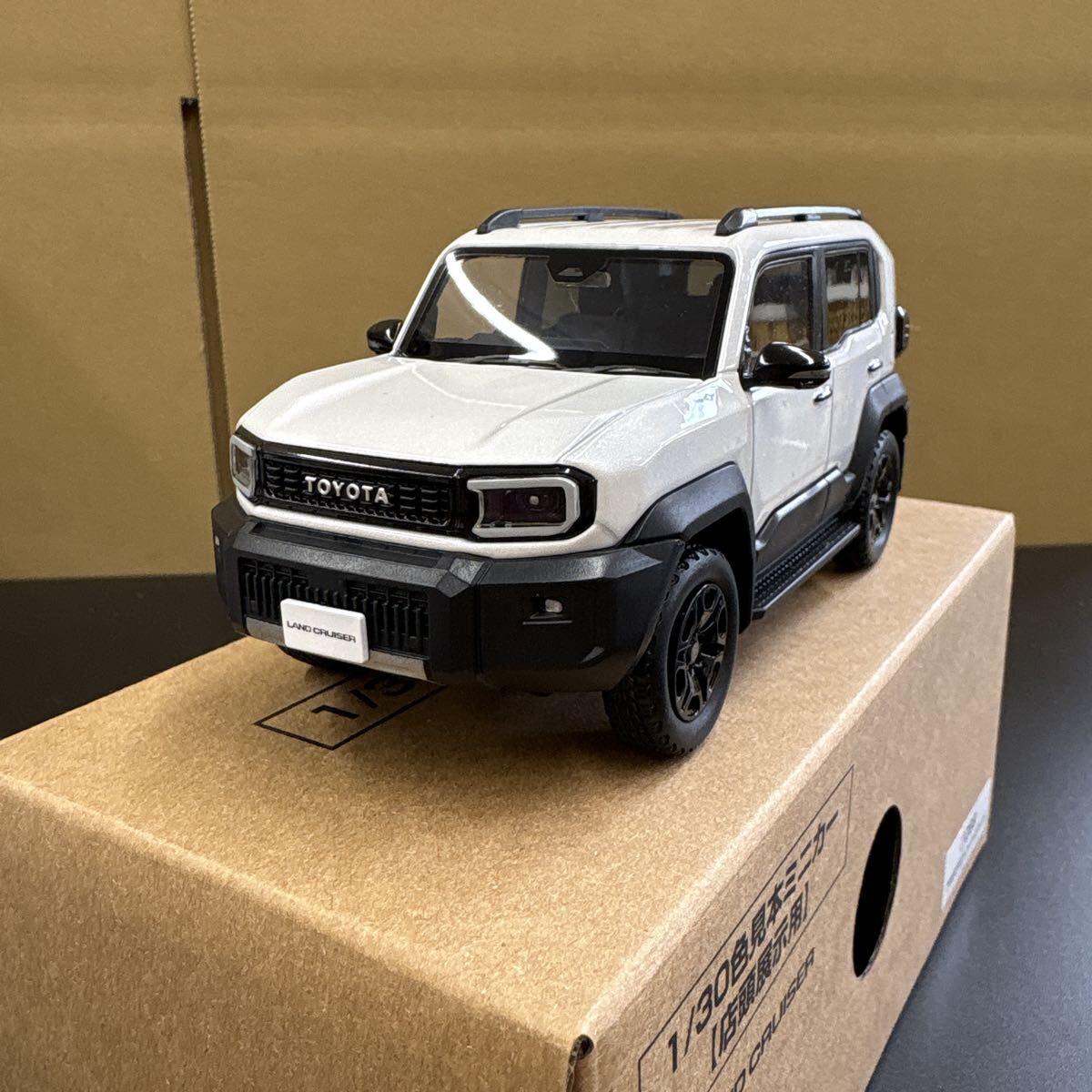 希少1/10？ トヨタ カローラ 120系 トヨタ特注 非売品 色見本 カラー
