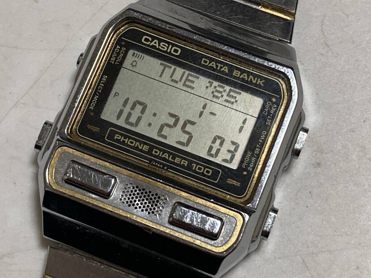 CASIO カシオ ビンテージデジタルウォッチ 79QS-39 UNIVERSAL CALENDAR