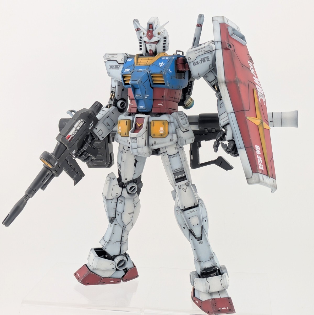 スケールモデル完成品】☆MG☆RX-78-2 ガンダム Ver.2.0 1/100スケール