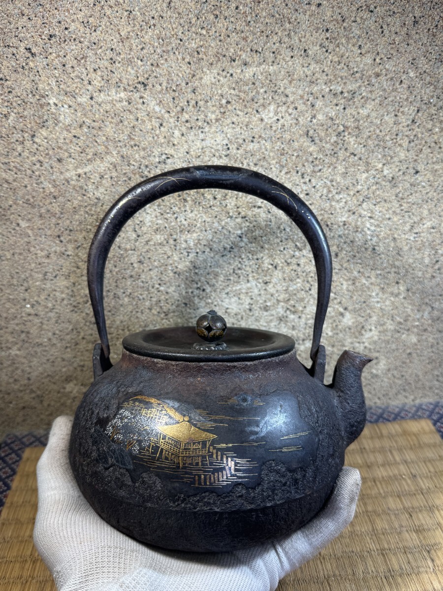 目立った傷や汚れなし】【 平安 春峰 造 白泥 鬼面文 舌出 三足 涼炉