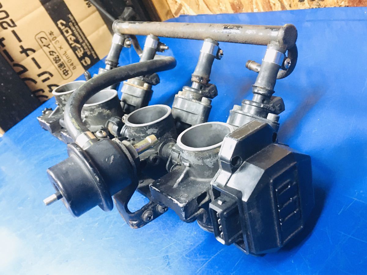 GPZ1100 希少!!インジェクター スロットルボディ 旧車 80サイズ 10536