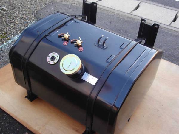 【新品】 高56センチ×奥65センチ×幅95センチ　Ｅ300Ｌ燃料タンク　三菱スーパーグレート 　ニューガッポ 新品新品 高56センチ×奥65センチ×幅95センチ Ｅ300Ｌ燃料タンク