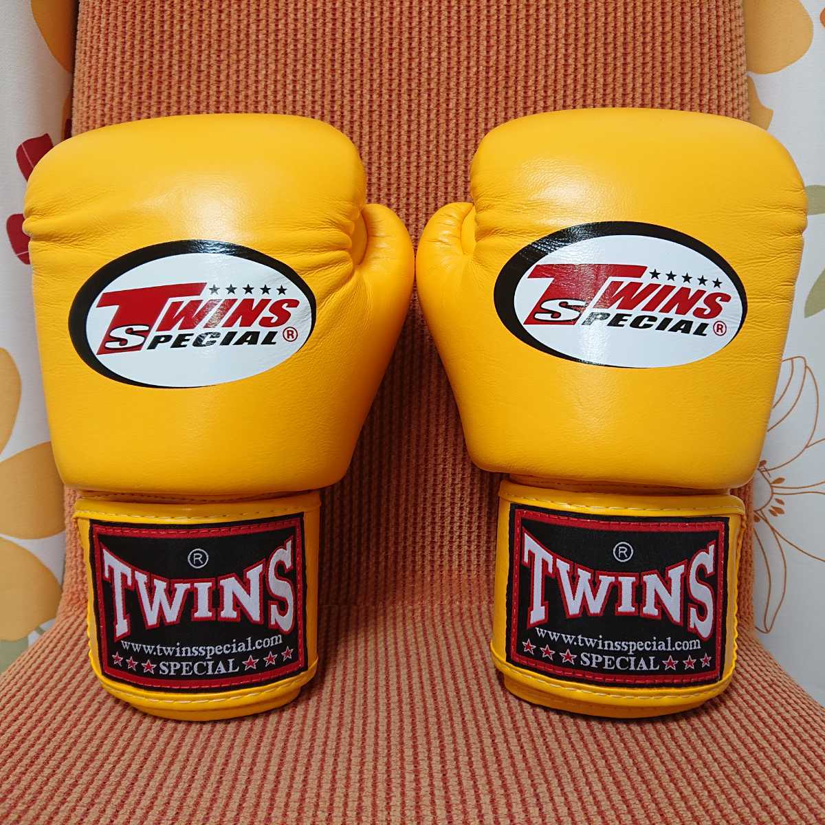 本革製WINDYボクシンググローブ 8oz 黄色 キックボクシング 楽天市場】【送料無料】Windy ウィンディー ボクシンググローブ