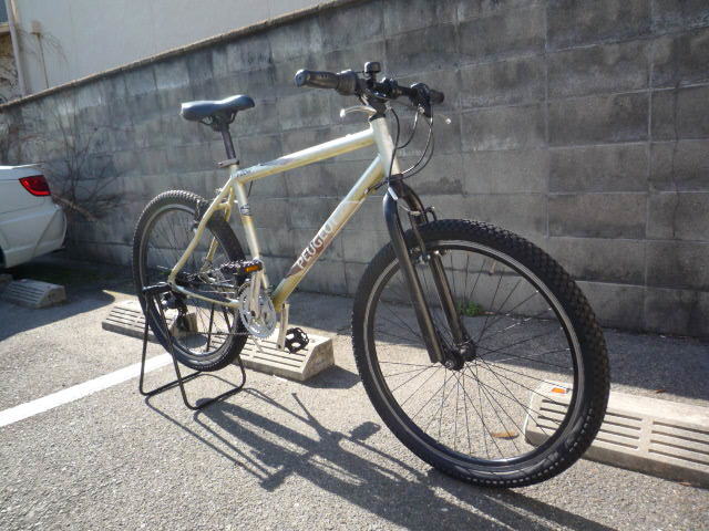 大阪引取可 プジョー 迷彩 マウンテンバイク MTB Peugeot Filou 26
