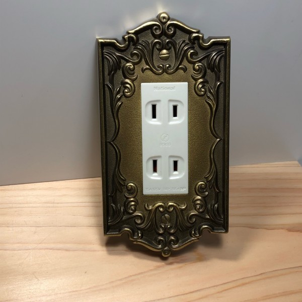 古い！松下電工コンセントスイッチプレートメタル昭和レトロ