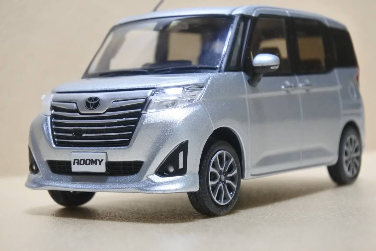 1/30 トヨタ TANK カラーサンプルミニカー ブライトシルバーメタリック 送料込み タンク ミニカー トヨタ 1/30 カラーサンプル S28 ブライト